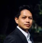 代表弁護士 堤 世浩